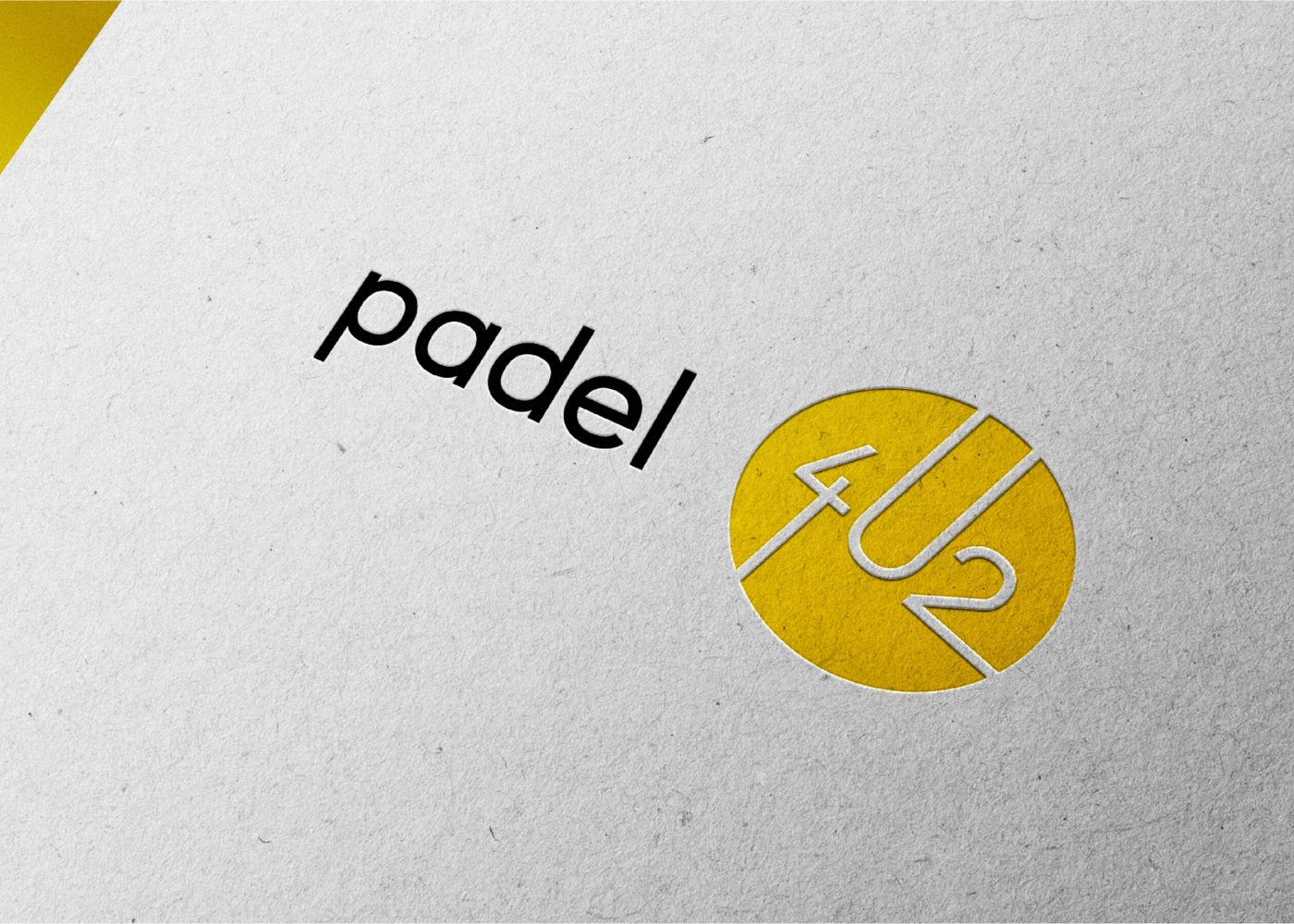 Logo en huisstijl voor Padel 4U2