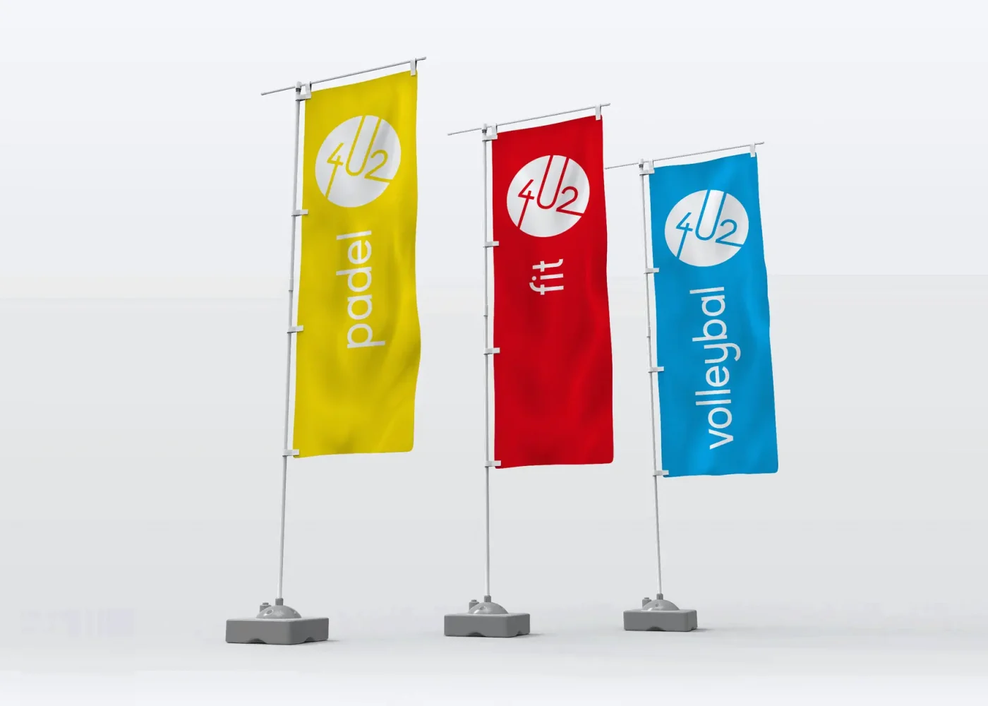 Een beachflag mockup van het logo en huisstijl ontwerp van Padel 4u2 Gentbrugge